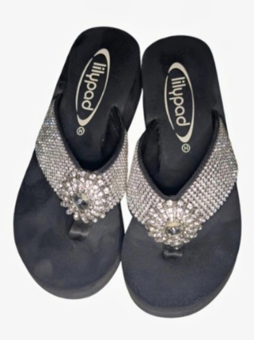 LilYpad Embellished Flip Flop Sandals in Black & Silver Size 9